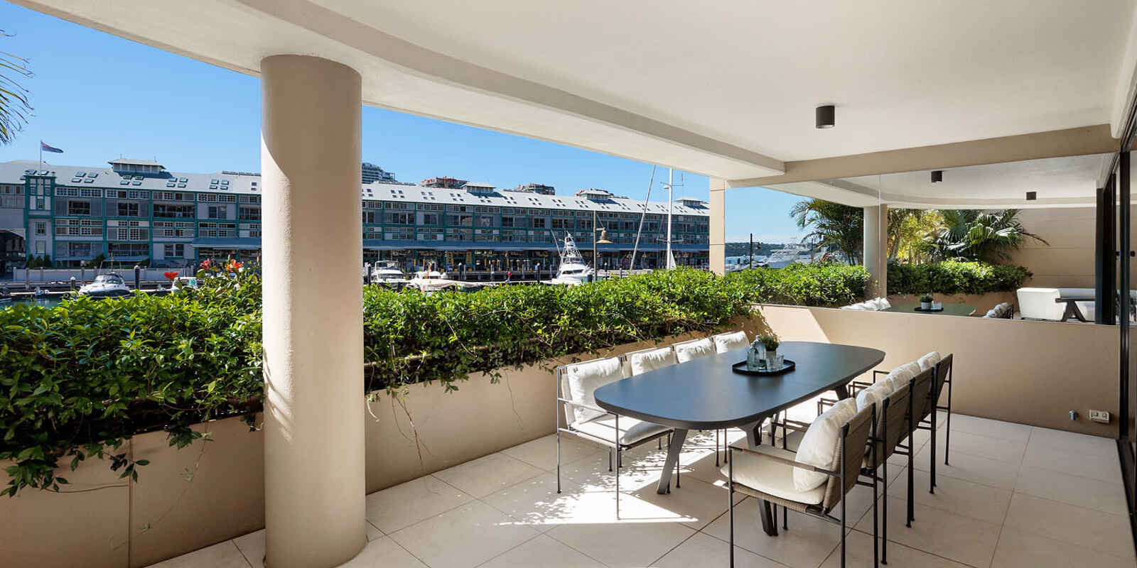 10/10 Lincoln Crescent Woolloomooloo