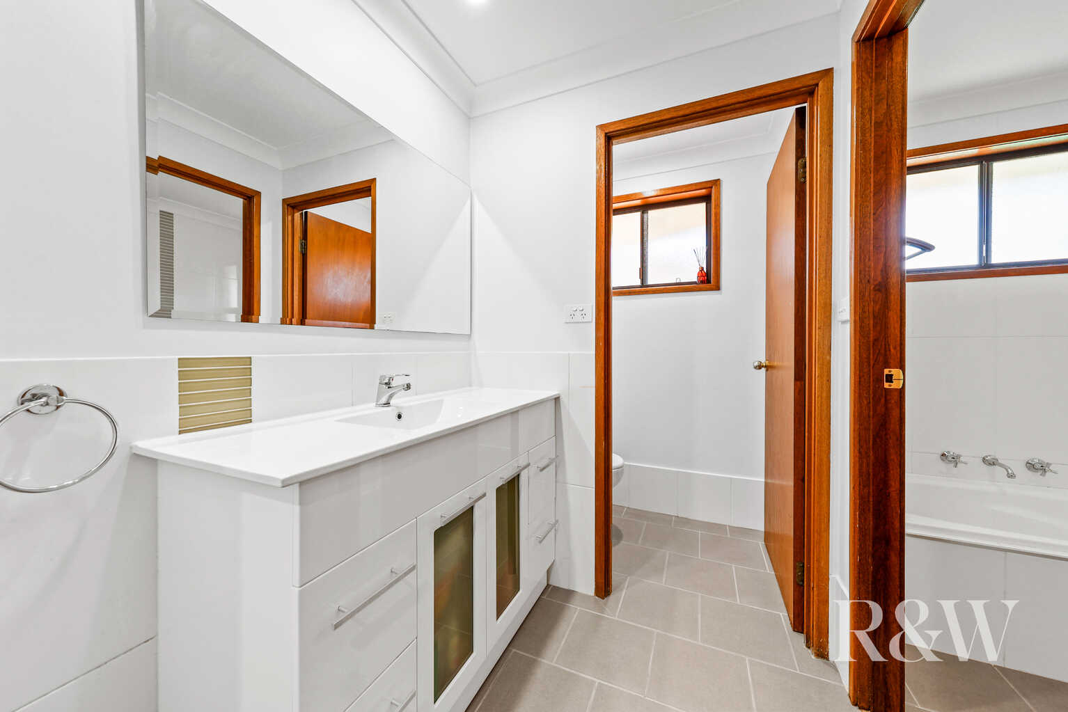 5 DELAUNAY STREET Ingleburn 5 DELAUNAY STREET Ingleburn