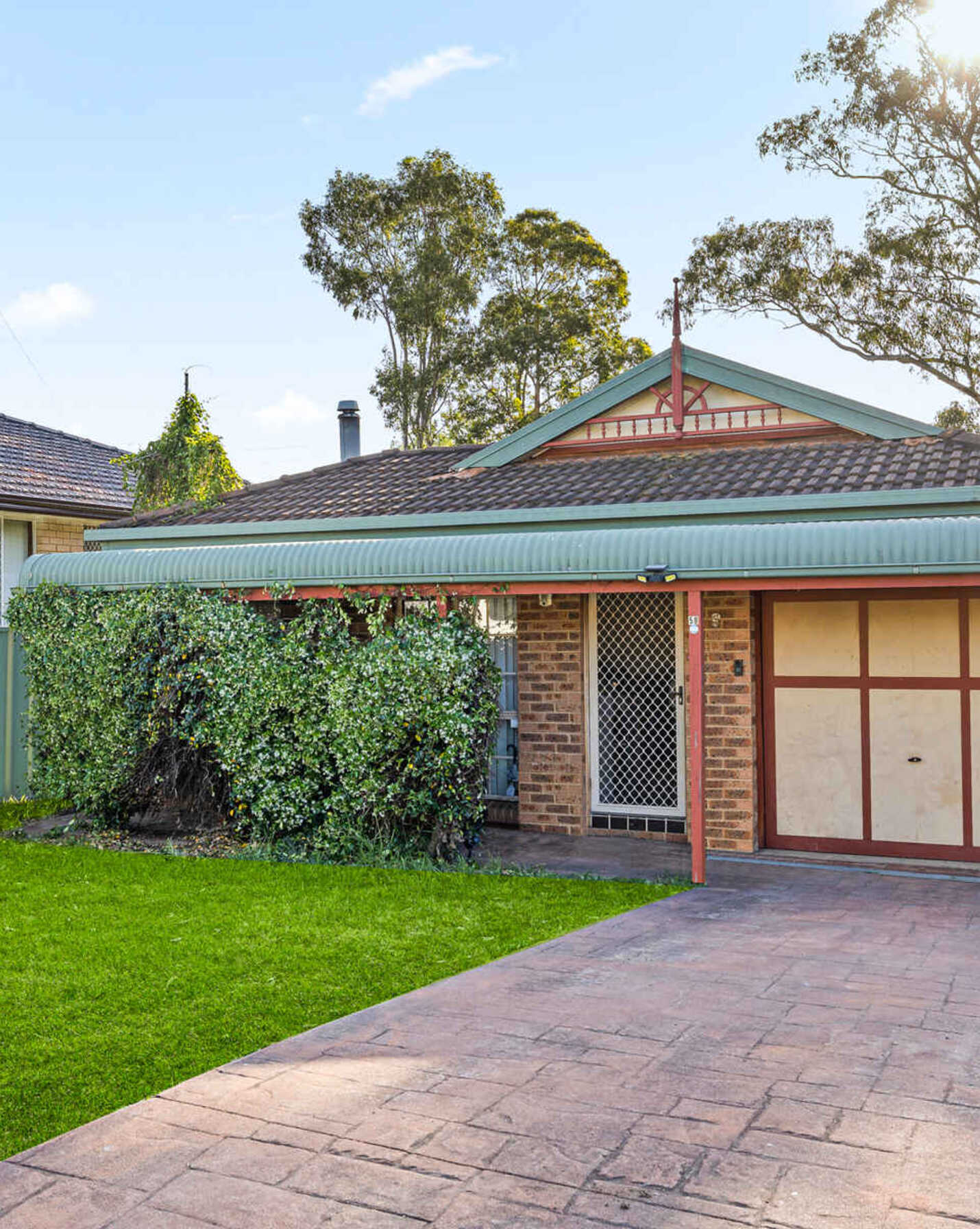 58 Drysdale Crescent, Plumpton - Image 1