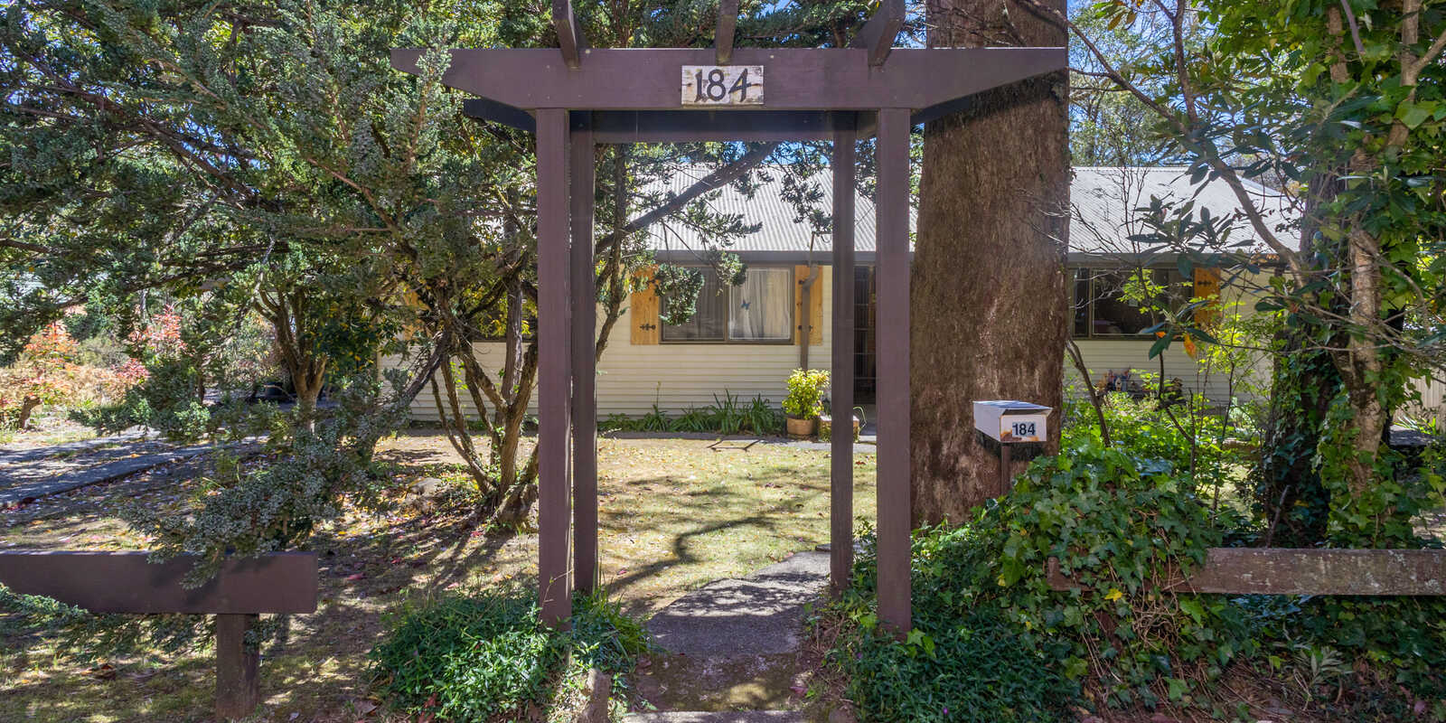 184 Govetts Leap Road Blackheath 184 Govetts Leap Road Blackheath