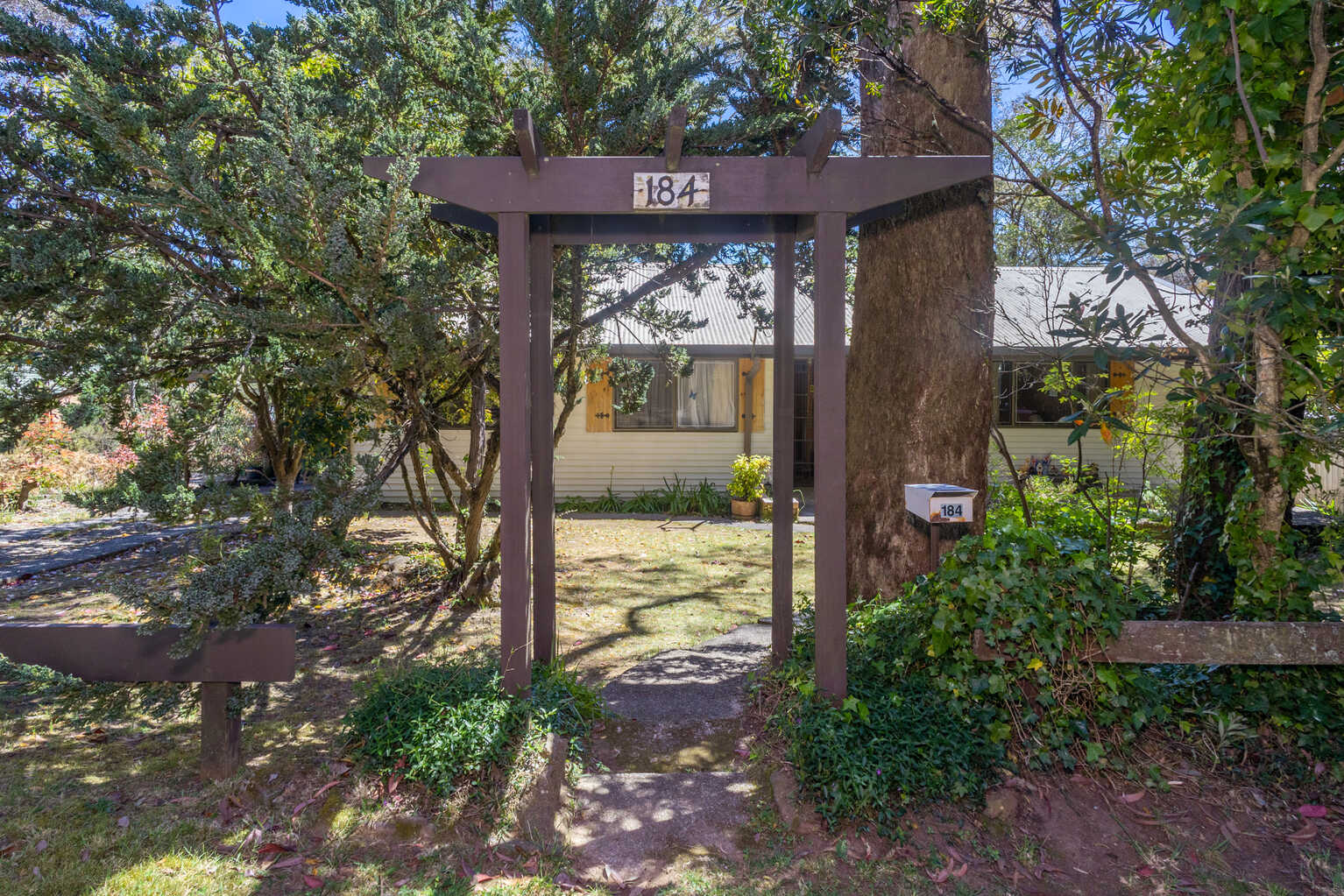 184 Govetts Leap Road Blackheath 184 Govetts Leap Road Blackheath