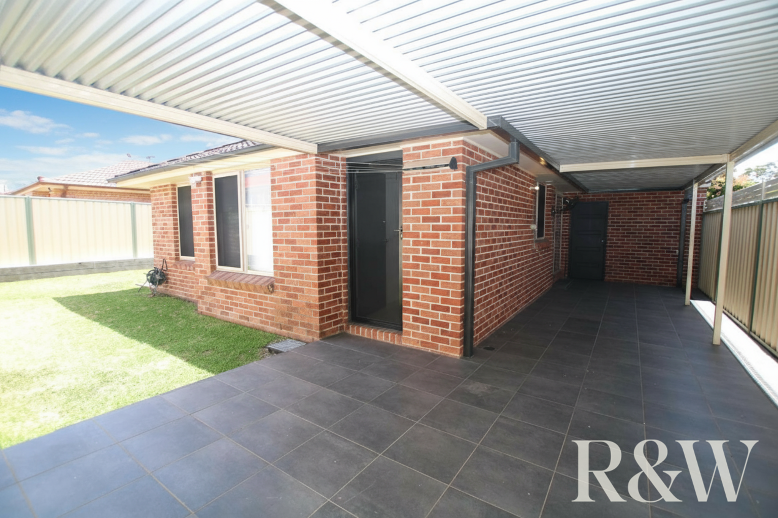 18 Rathmore Circuit Glendenning