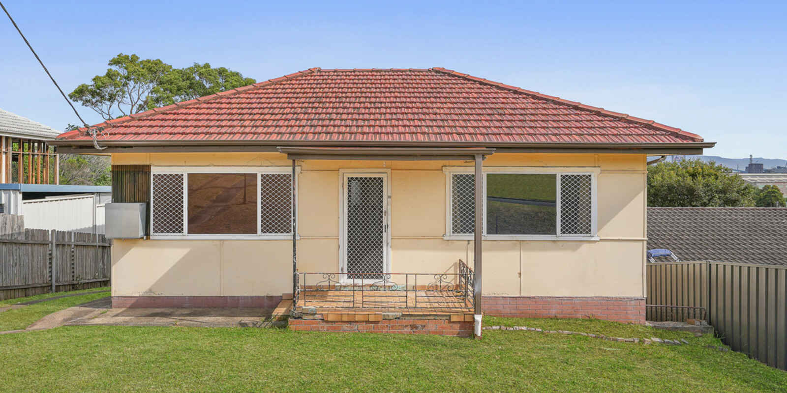 10 Holman Street Port Kembla 10 Holman Street Port Kembla