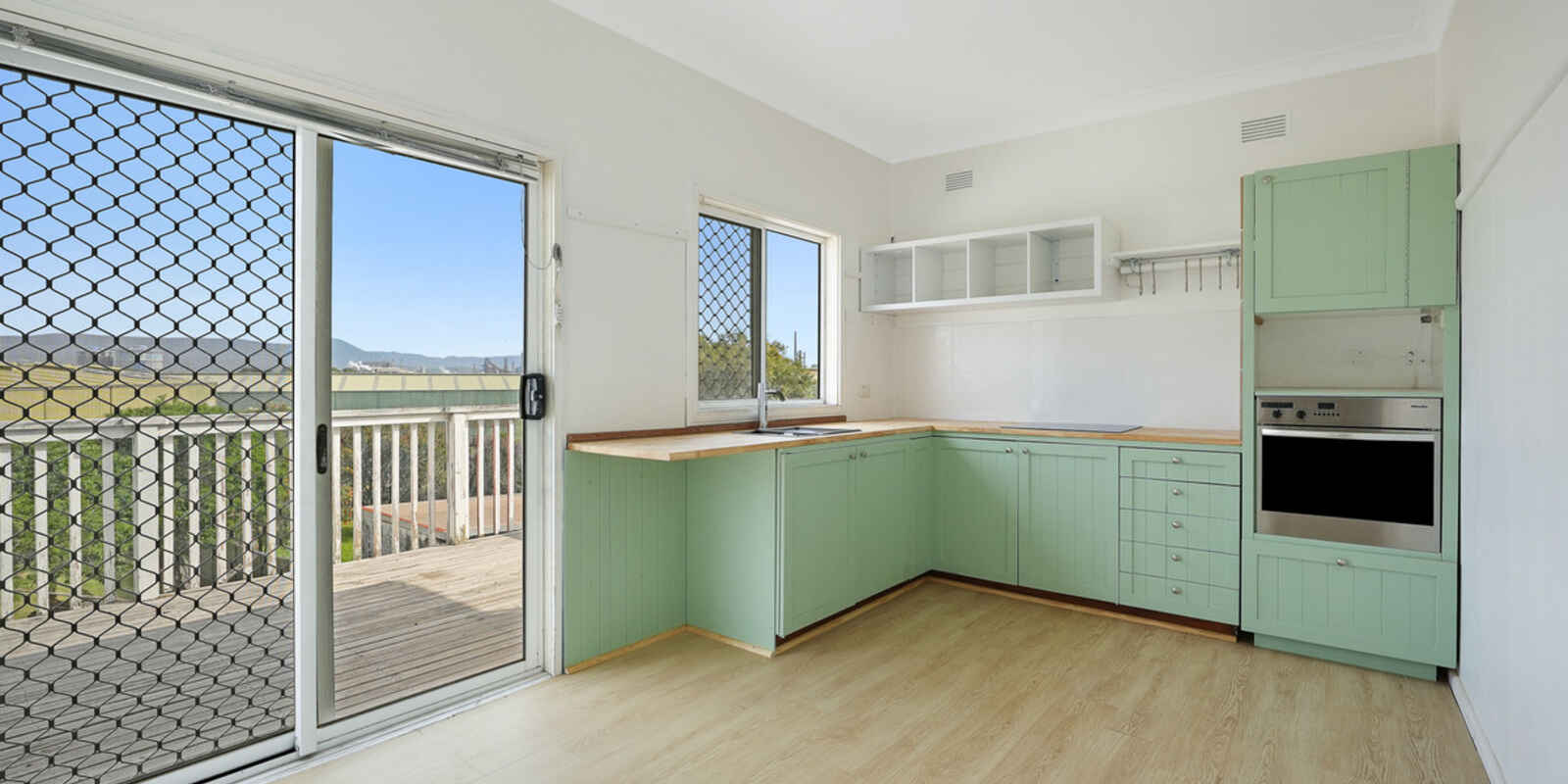 10 Holman Street Port Kembla 10 Holman Street Port Kembla