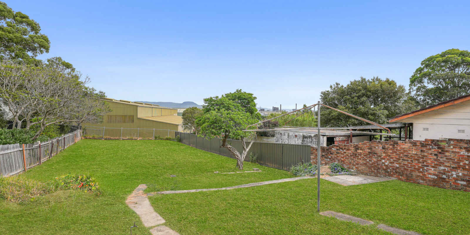 10 Holman Street Port Kembla 10 Holman Street Port Kembla