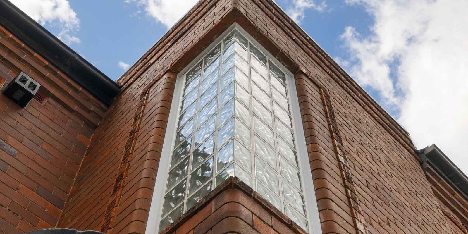 2/52 Henson Street Summer Hill