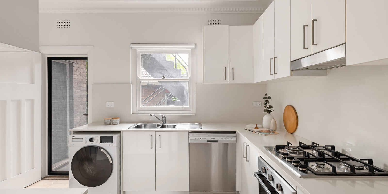 2/52 Henson Street Summer Hill