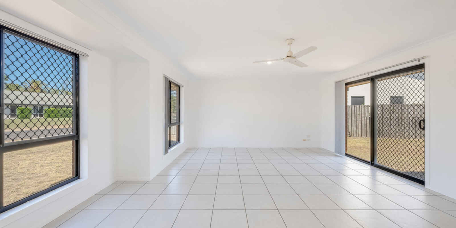 33 Acacia Street Moore Park Beach