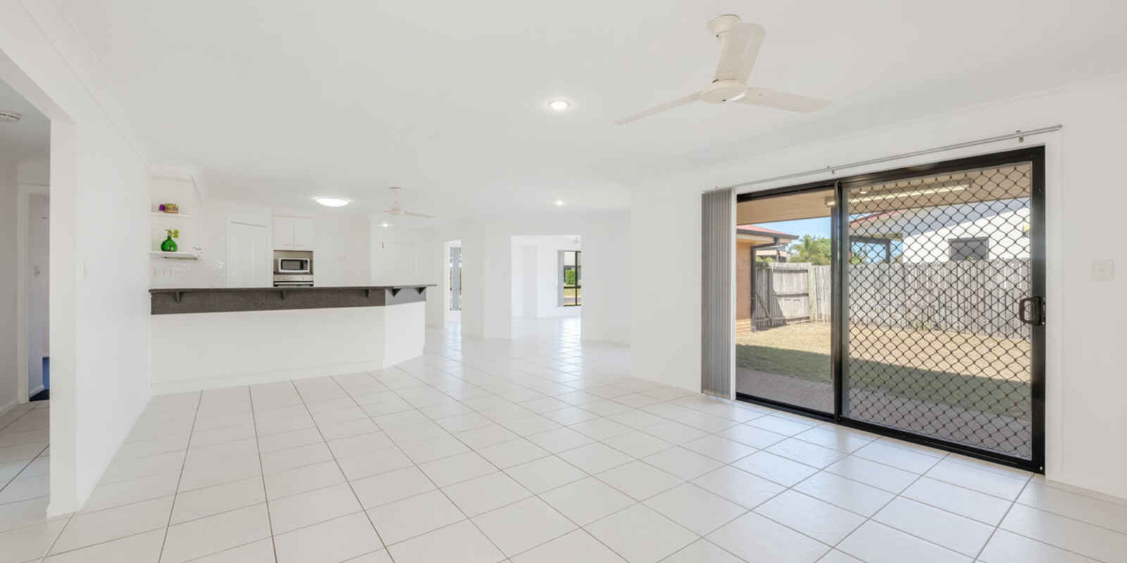 33 Acacia Street Moore Park Beach