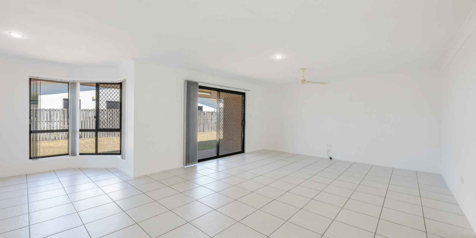 33 Acacia Street Moore Park Beach