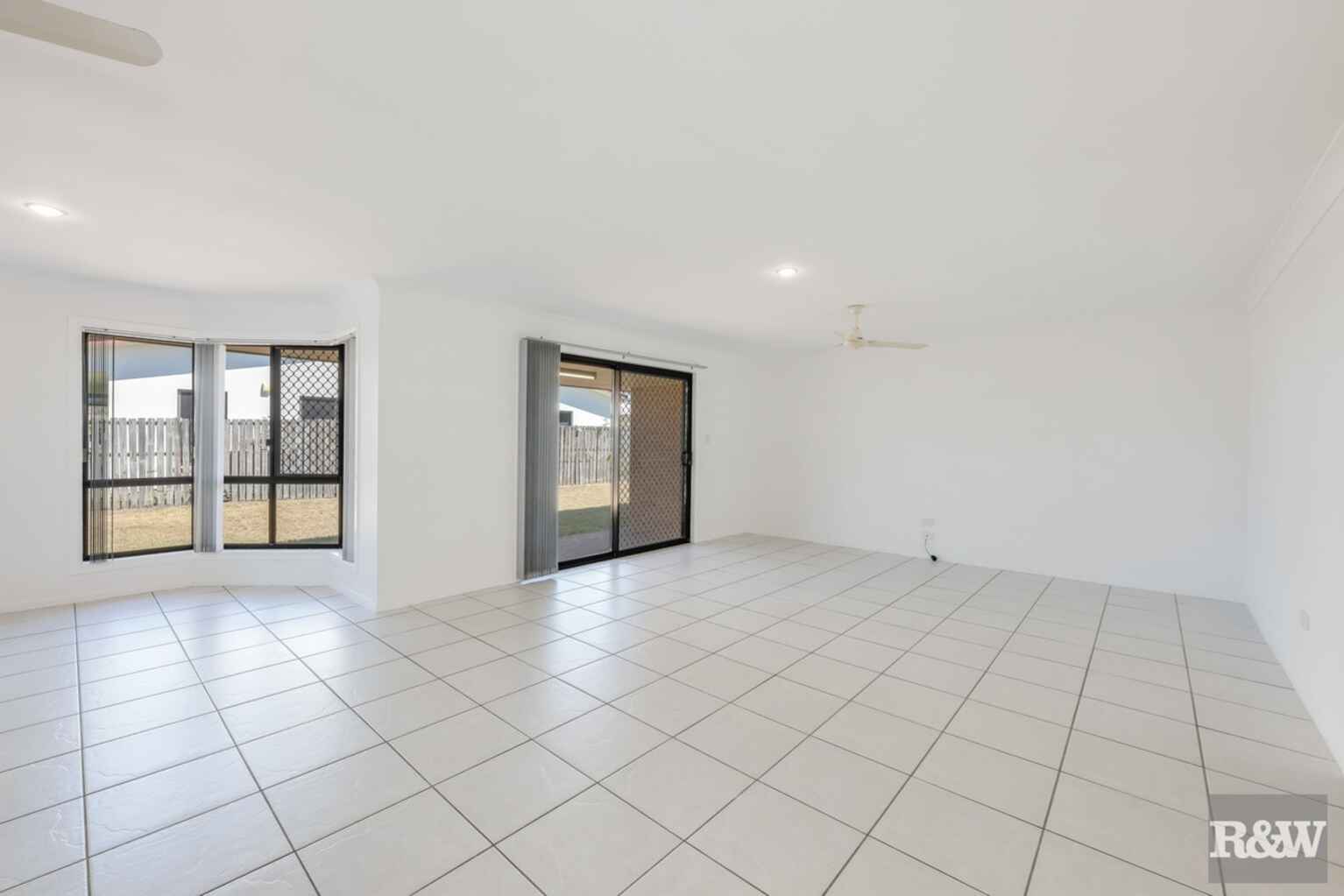 33 Acacia Street Moore Park Beach 33 Acacia Street Moore Park Beach