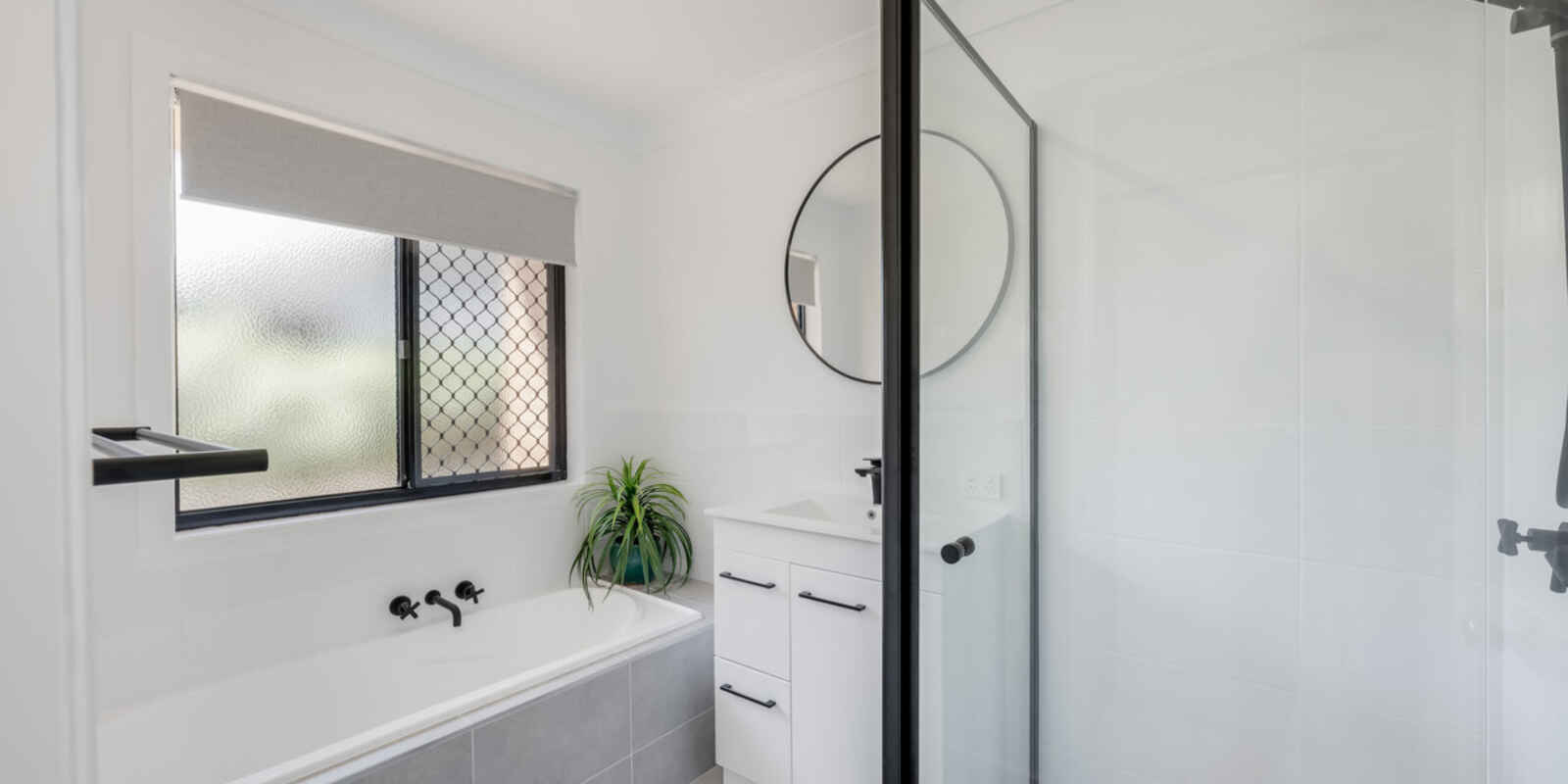 33 Acacia Street Moore Park Beach