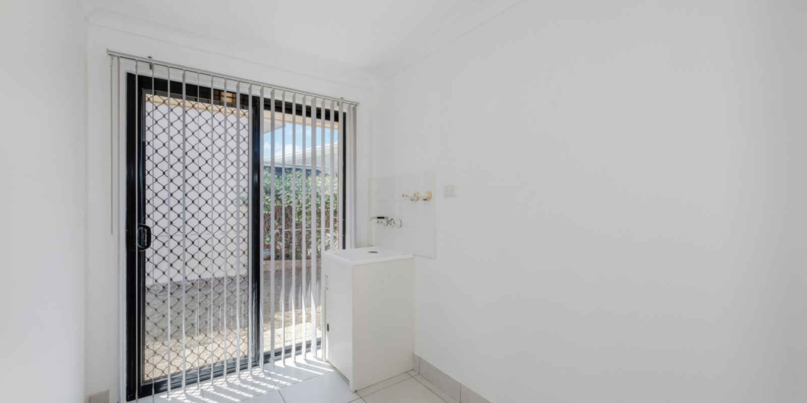 33 Acacia Street Moore Park Beach