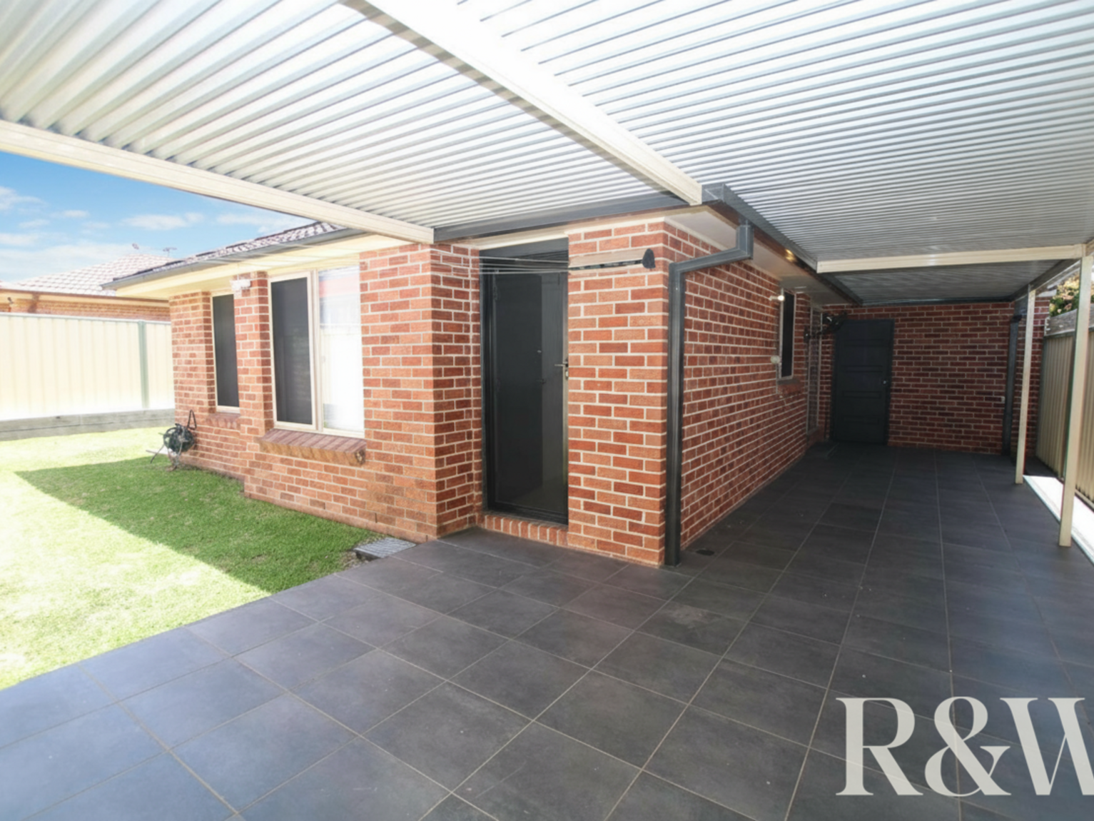 18 Rathmore Circuit Glendenning