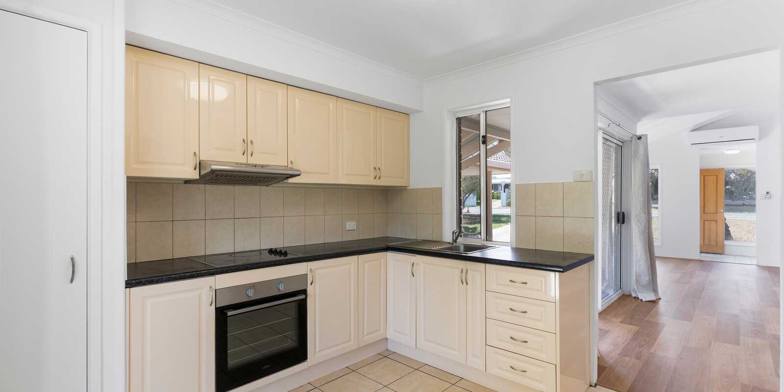 44 Kirkcaldy Street Morayfield