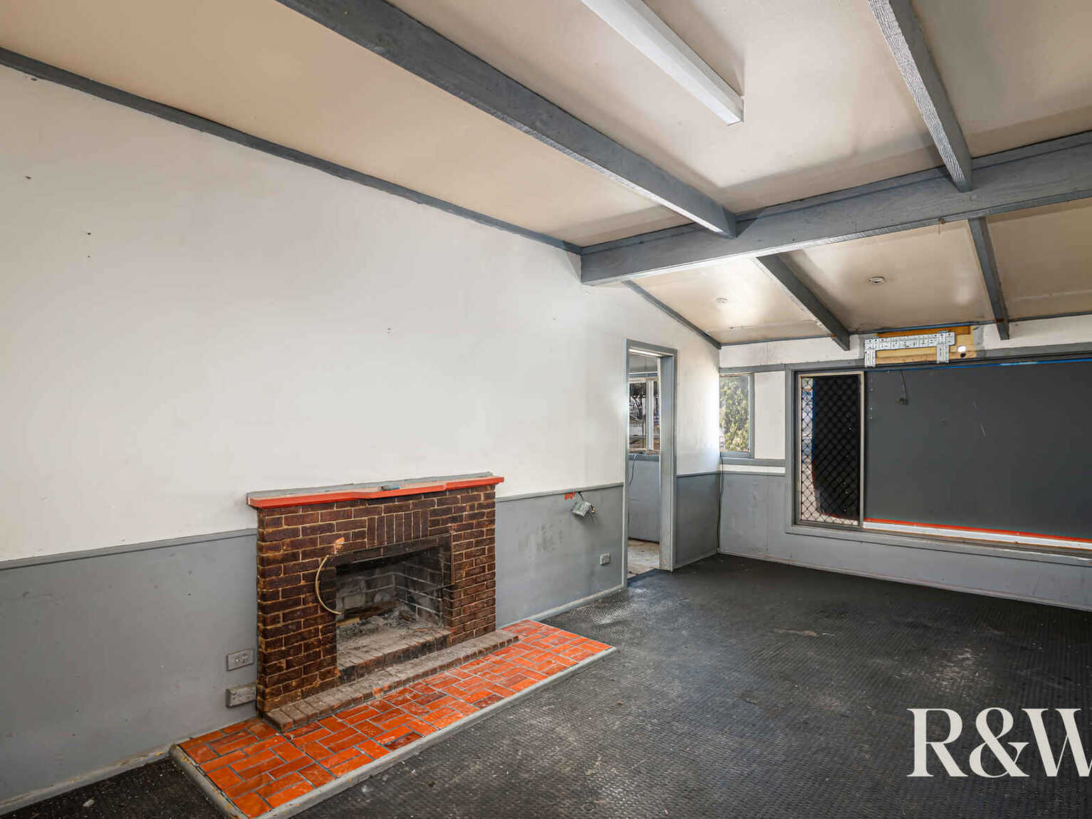 10 Mulgoa Road Regentville