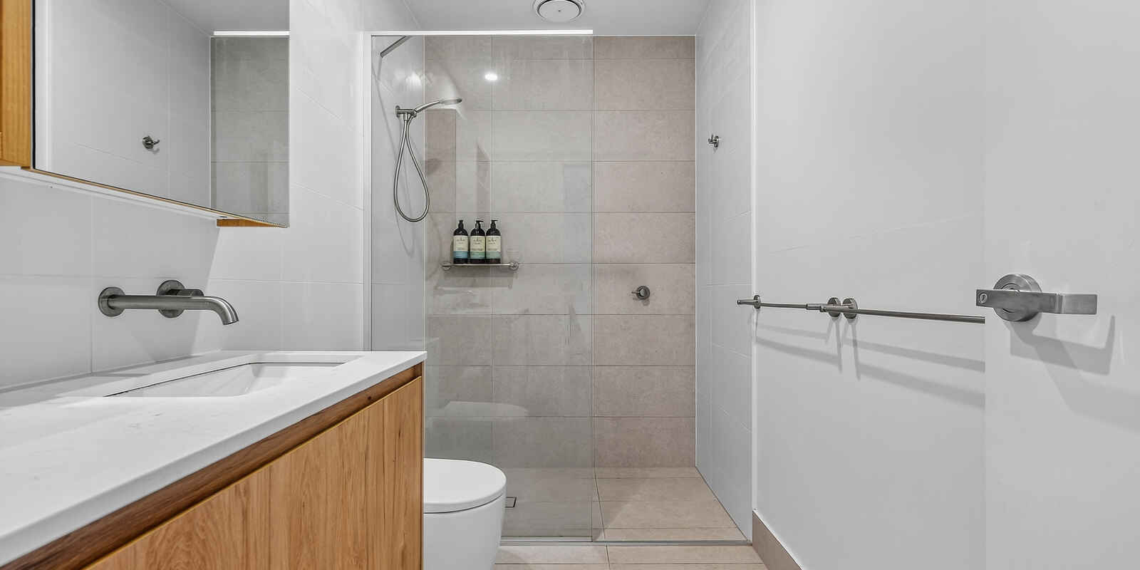 57 Delta Circuit Hope Island