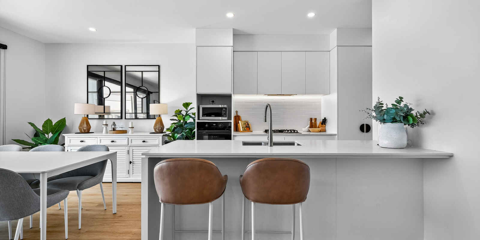 57 Delta Circuit Hope Island