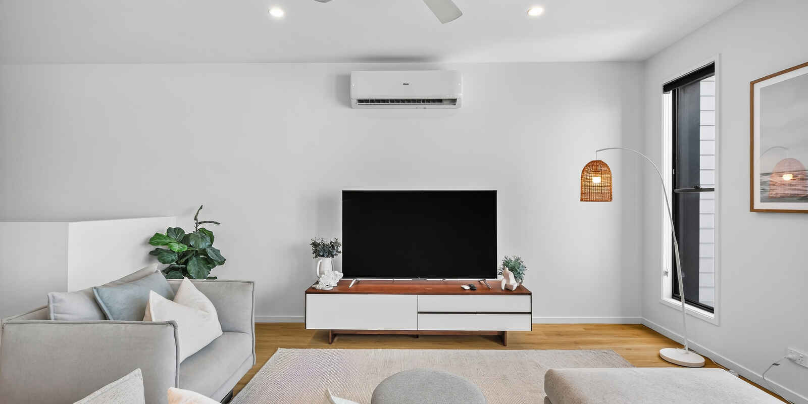 57 Delta Circuit Hope Island