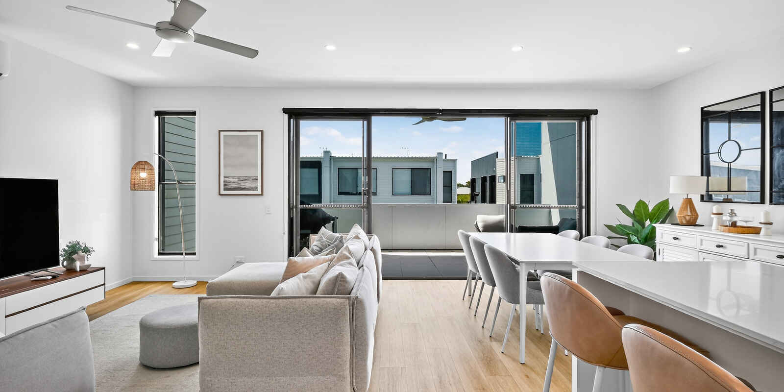 57 Delta Circuit Hope Island