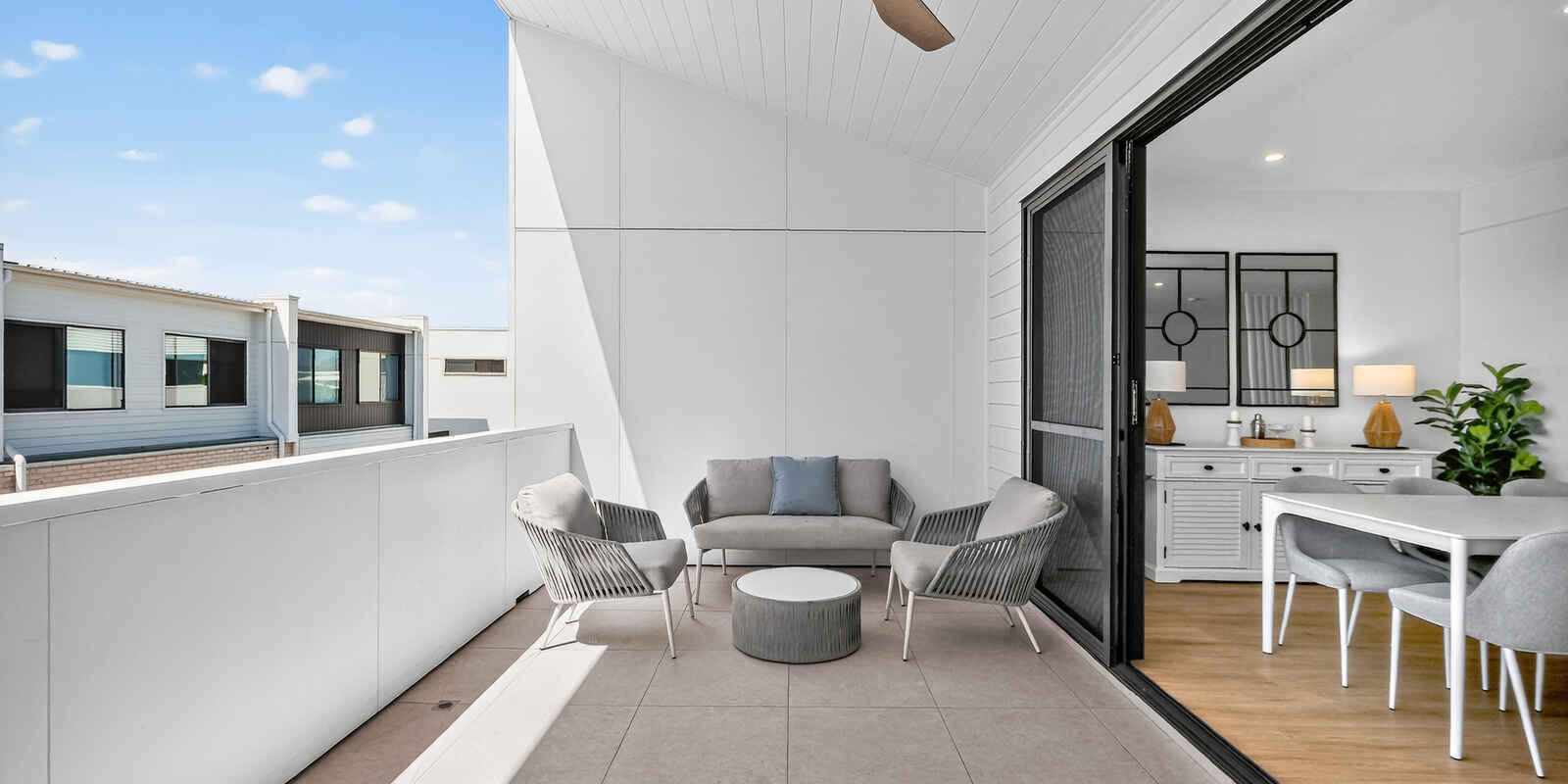 57 Delta Circuit Hope Island