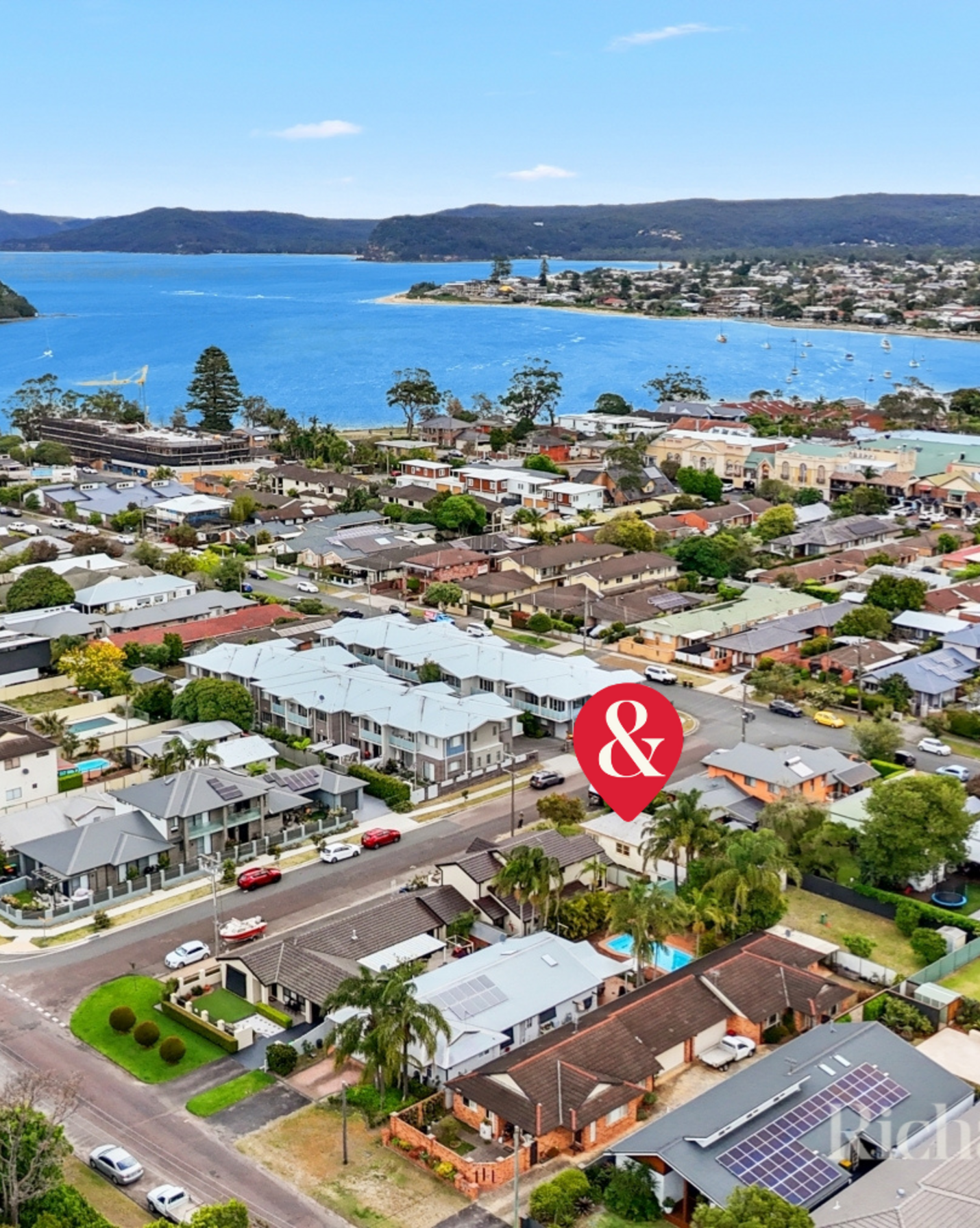11 Eastern Road, Booker Bay - Image 1