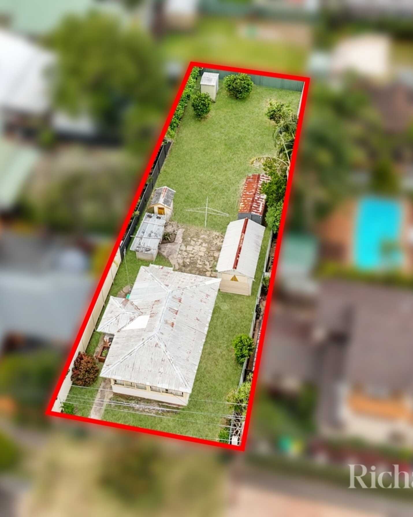 11 Eastern Road, Booker Bay - Thumbnail 2