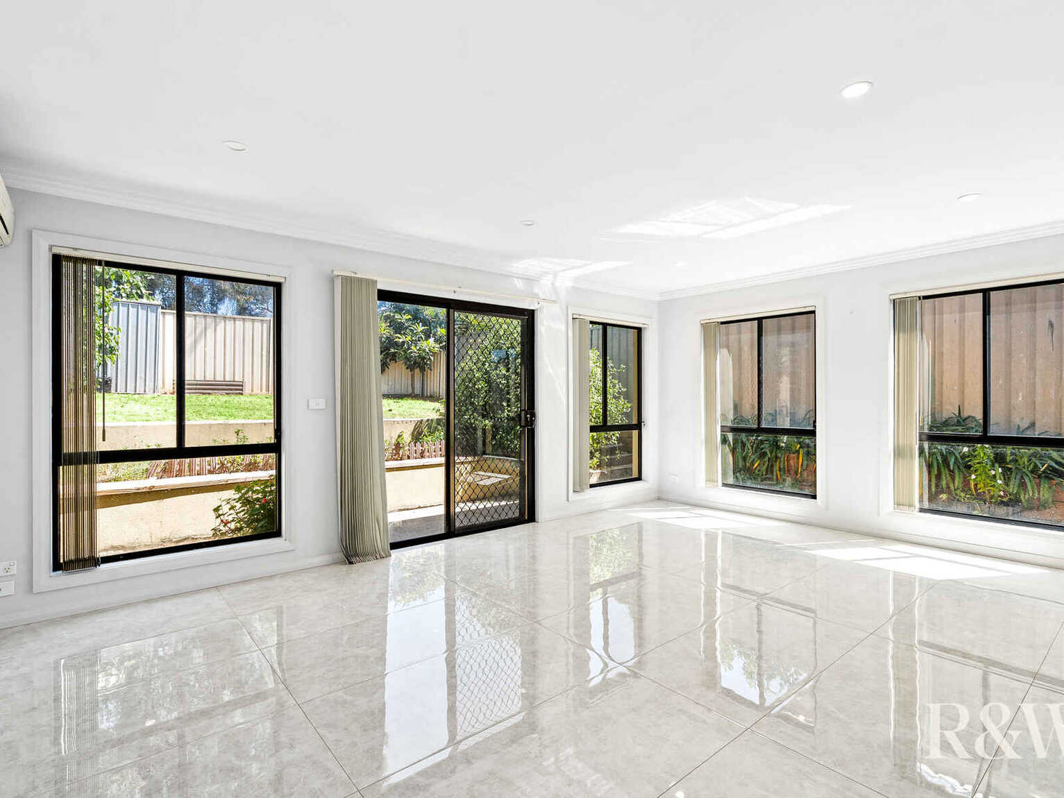 1/111 Melbourne Street Oxley Park 1/111 Melbourne Street Oxley Park