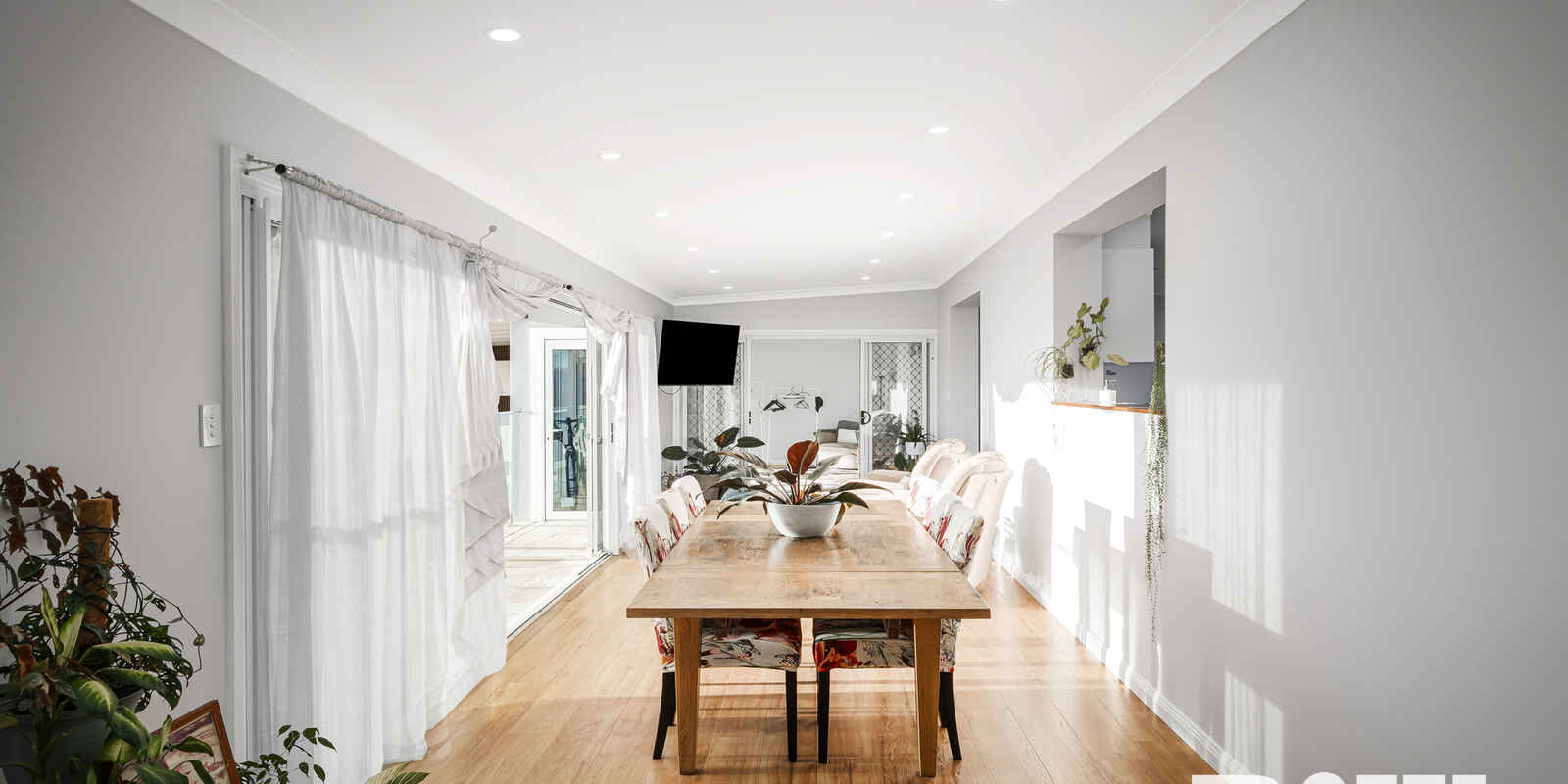 17 Clare Crescent Oakville 17 Clare Crescent Oakville