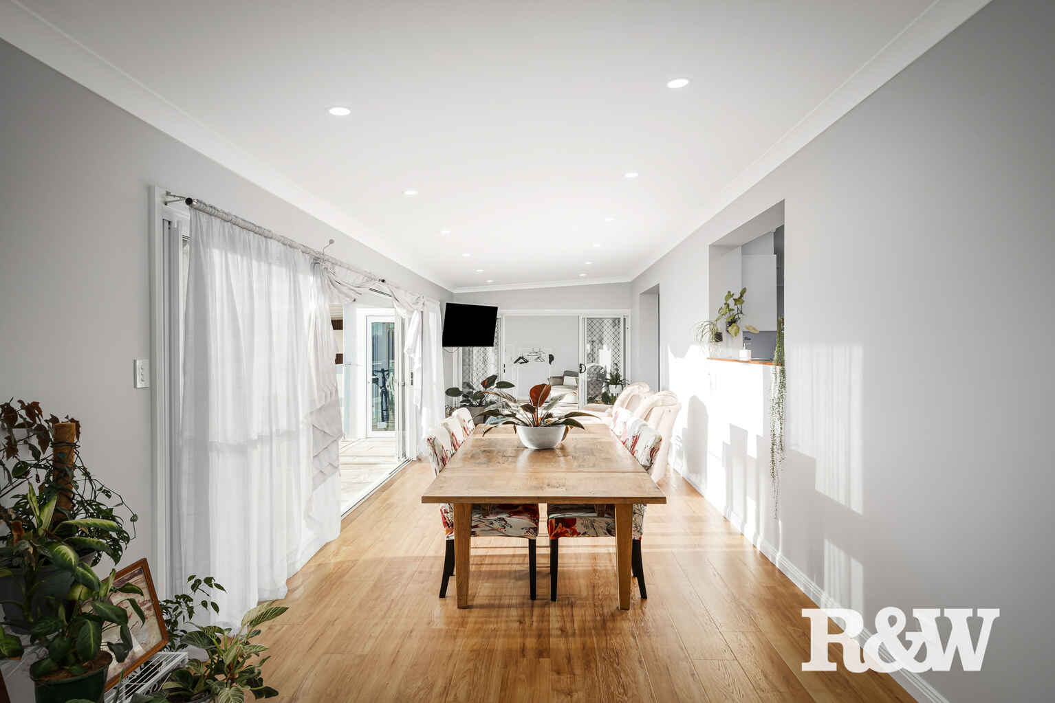 17 Clare Crescent Oakville