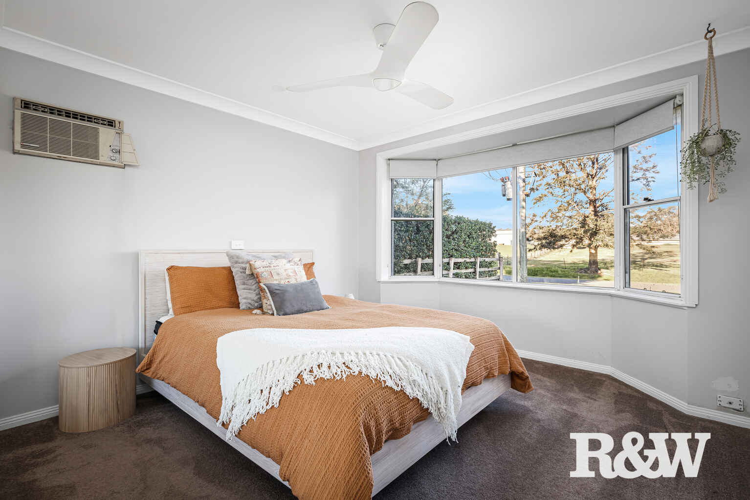 17 Clare Crescent Oakville