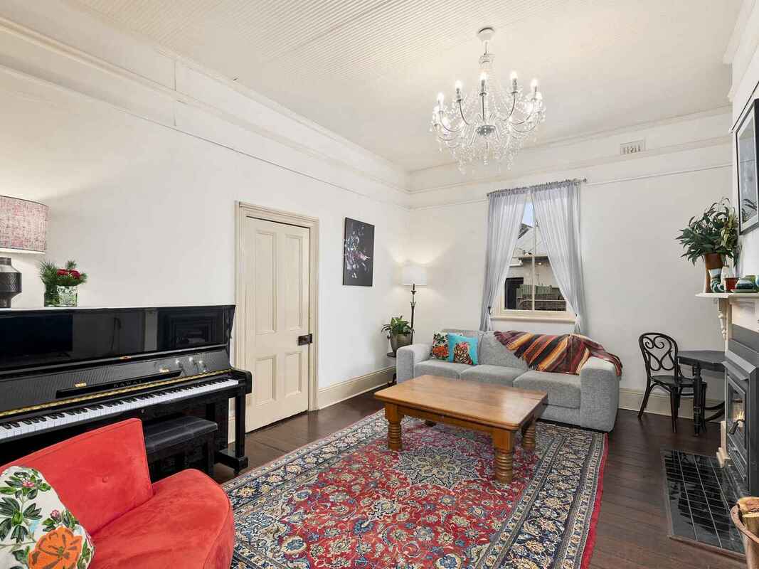 83 George Street Marulan