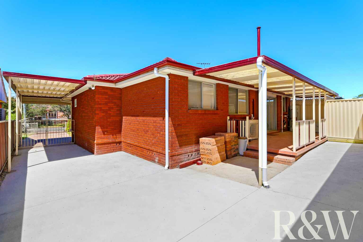 8 Westcombe Place Rooty Hill