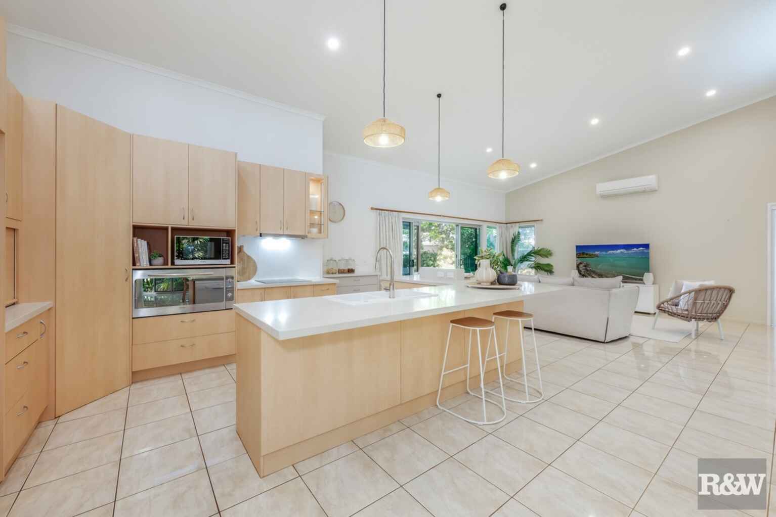 2 Jesse Court Bargara