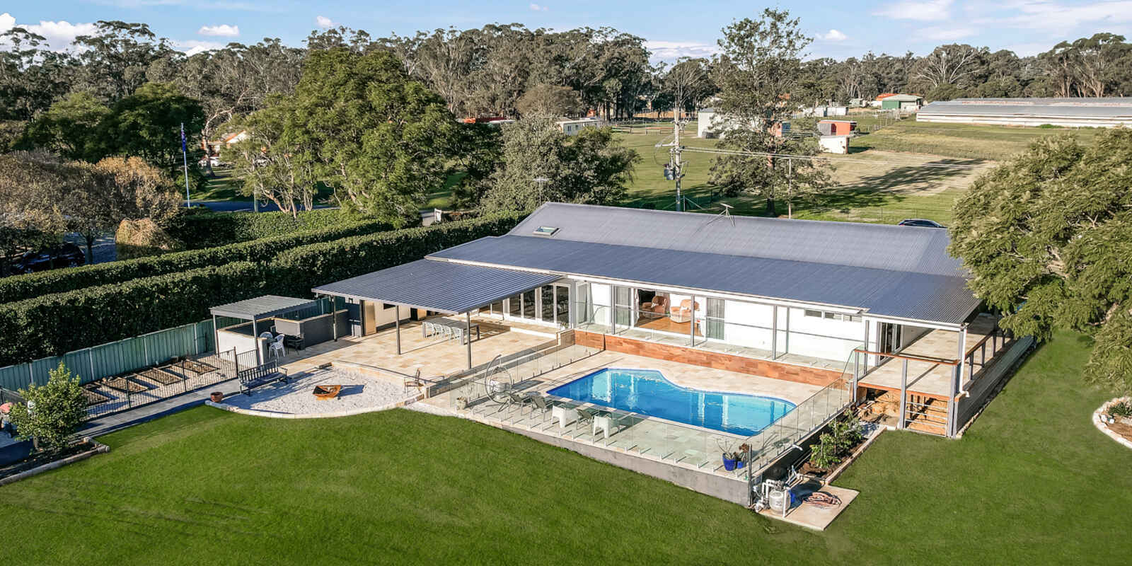 17 Clare Crescent Oakville