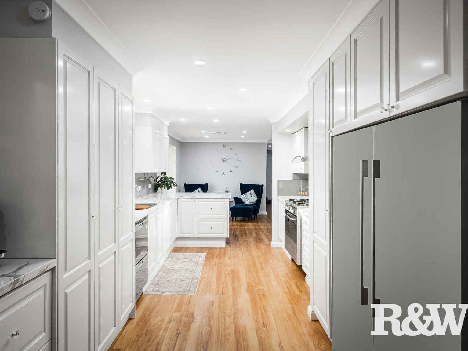 17 Clare Crescent Oakville