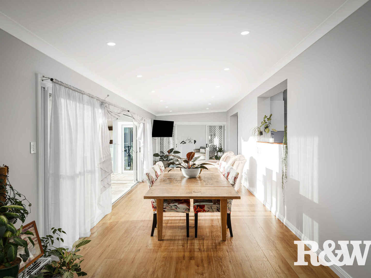 17 Clare Crescent Oakville