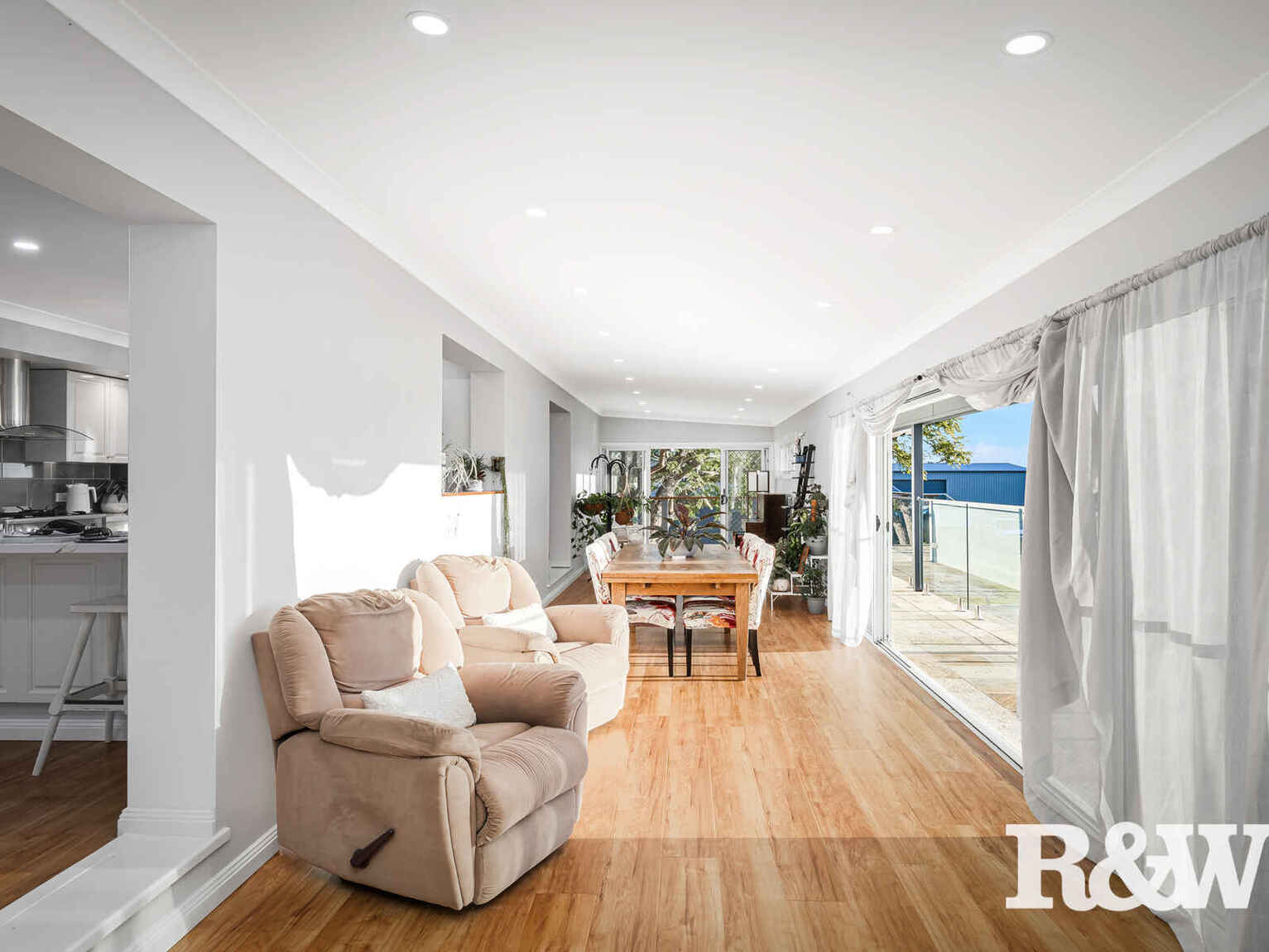 17 Clare Crescent Oakville