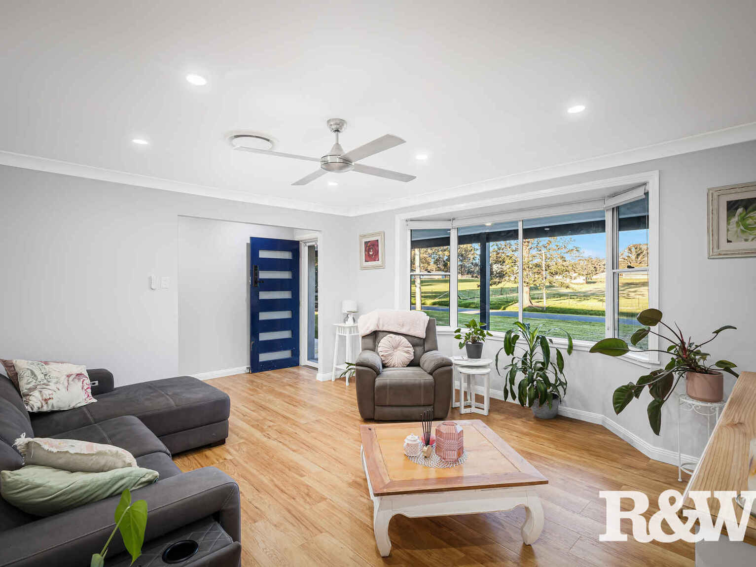 17 Clare Crescent Oakville