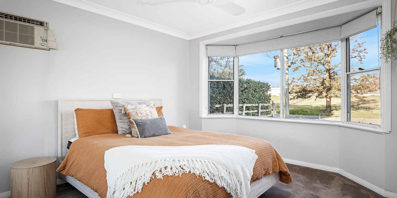 17 Clare Crescent Oakville