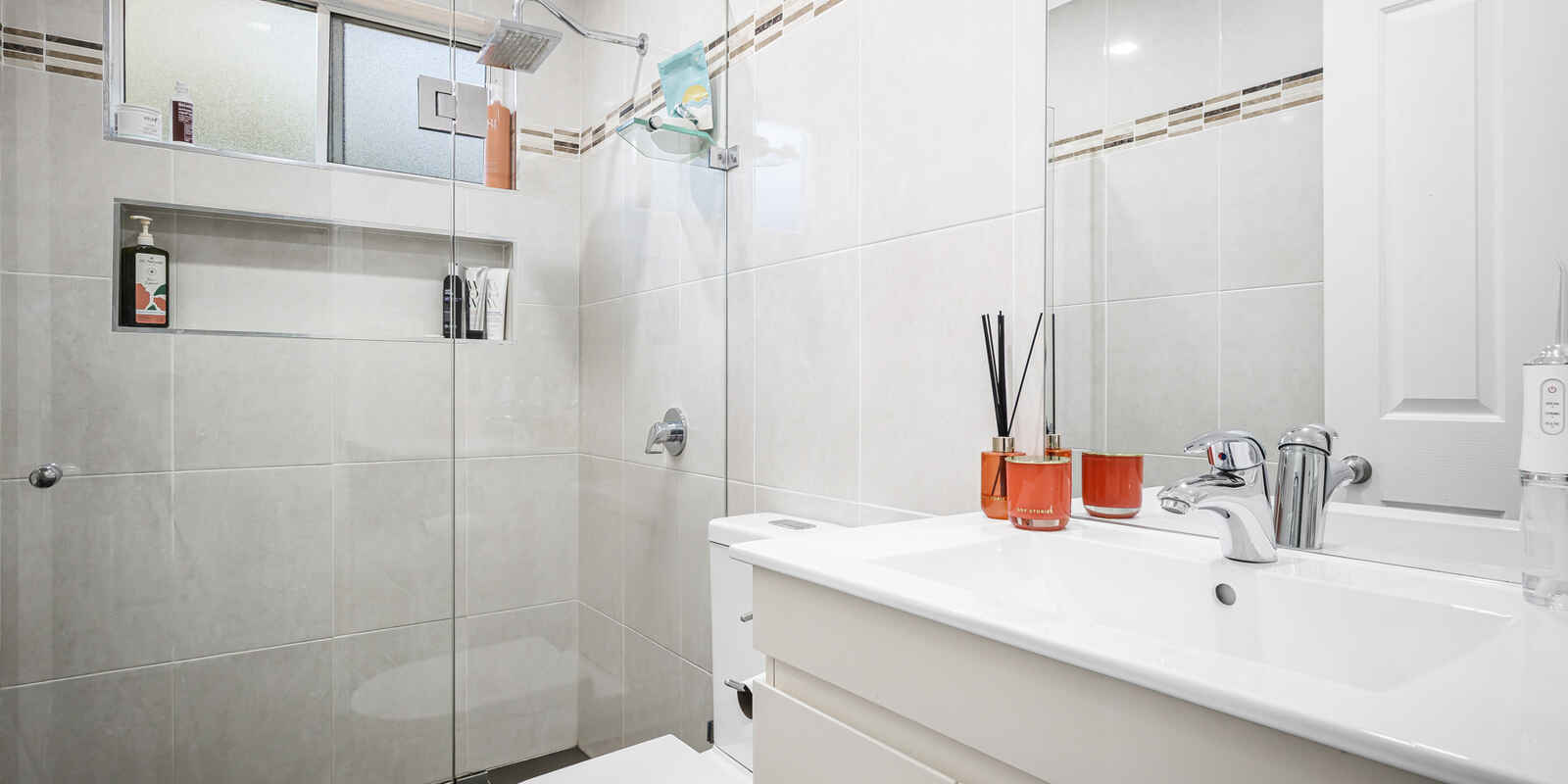 17 Clare Crescent Oakville