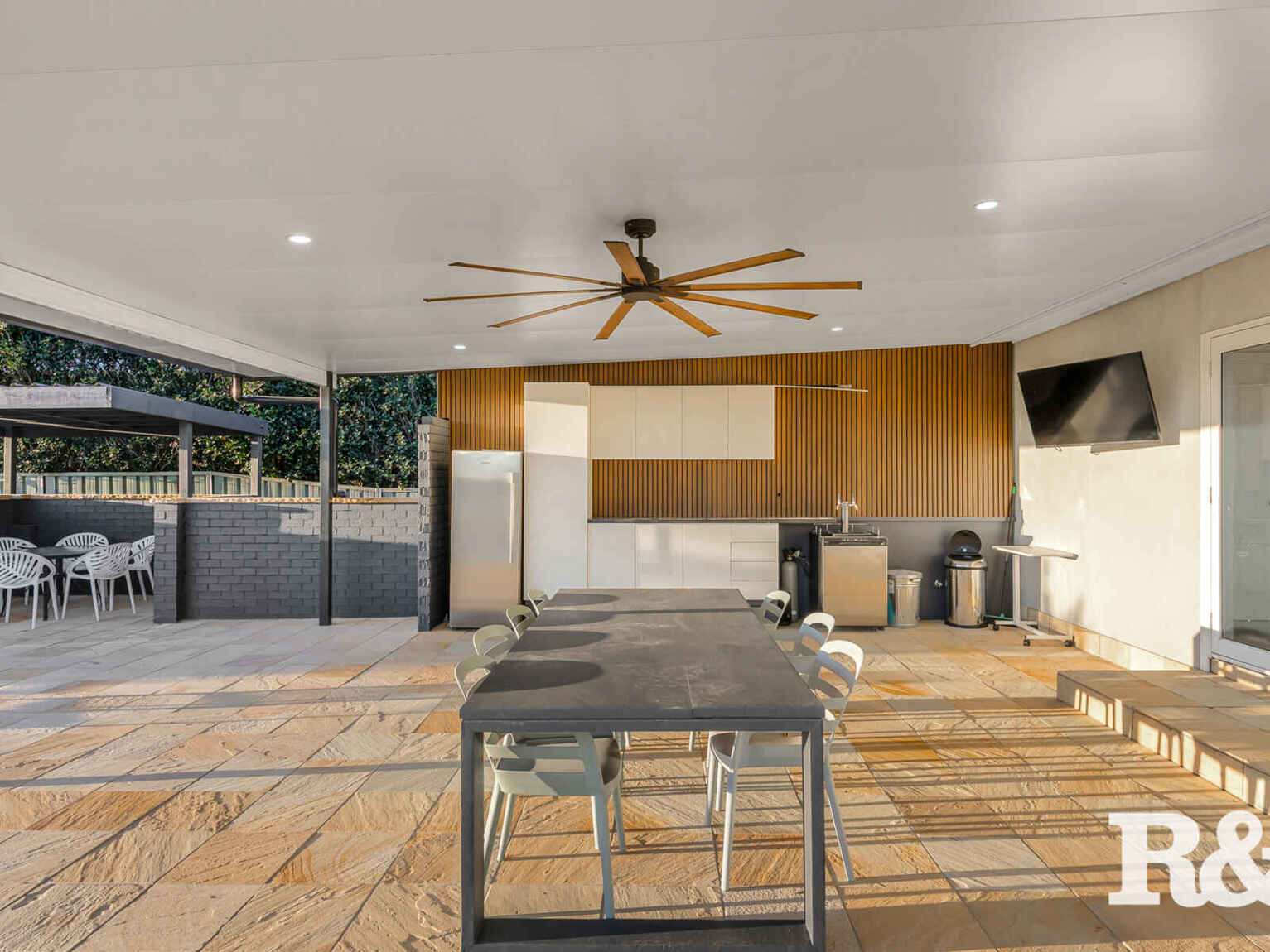 17 Clare Crescent Oakville