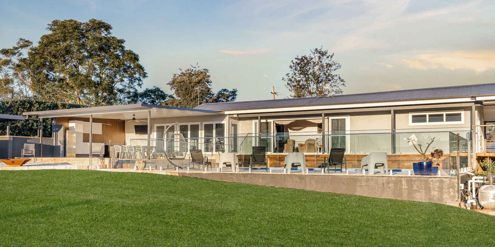 17 Clare Crescent Oakville