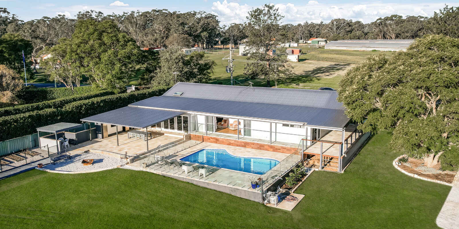 17 Clare Crescent Oakville