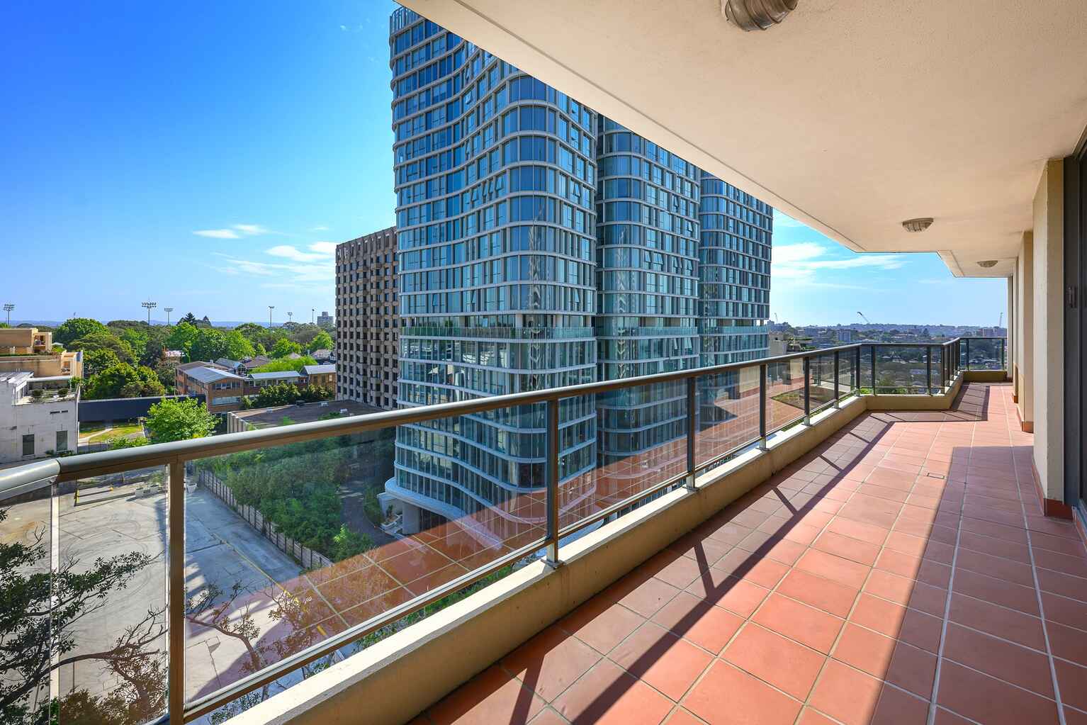 902/37-39 McLaren Street North Sydney