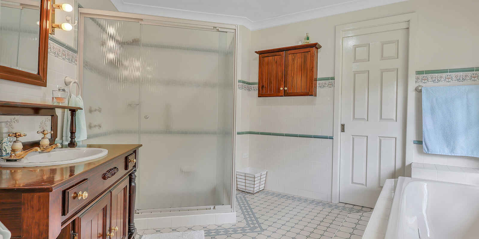 122 Cornwall Road Exeter