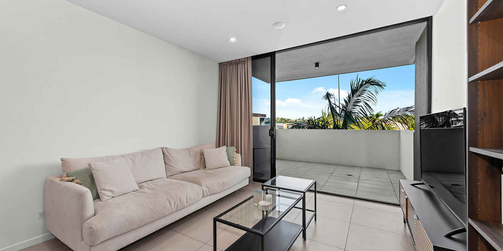 208/8 Zillah Street Stones Corner