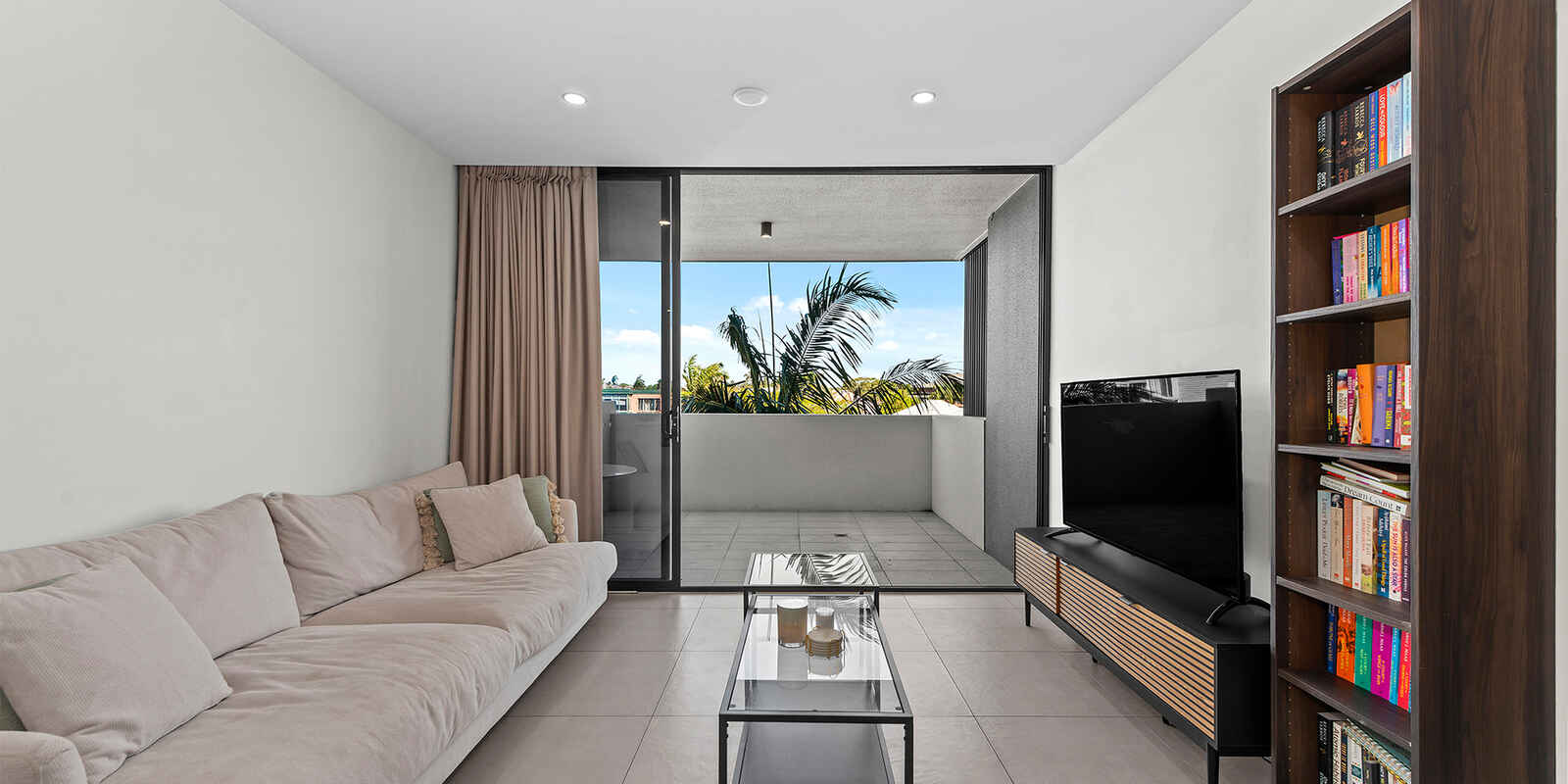 208/8 Zillah Street Stones Corner