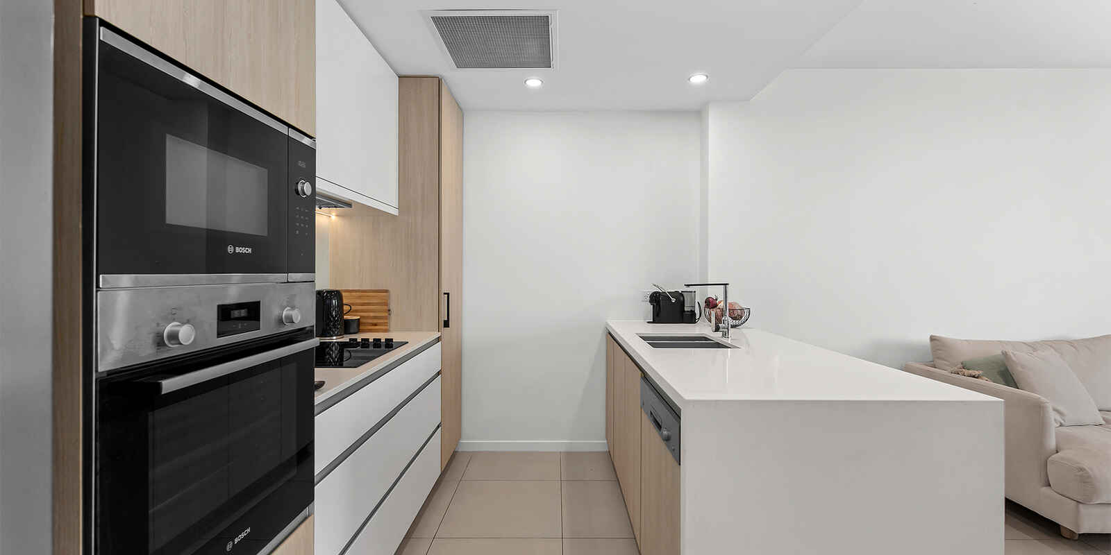 208/8 Zillah Street Stones Corner