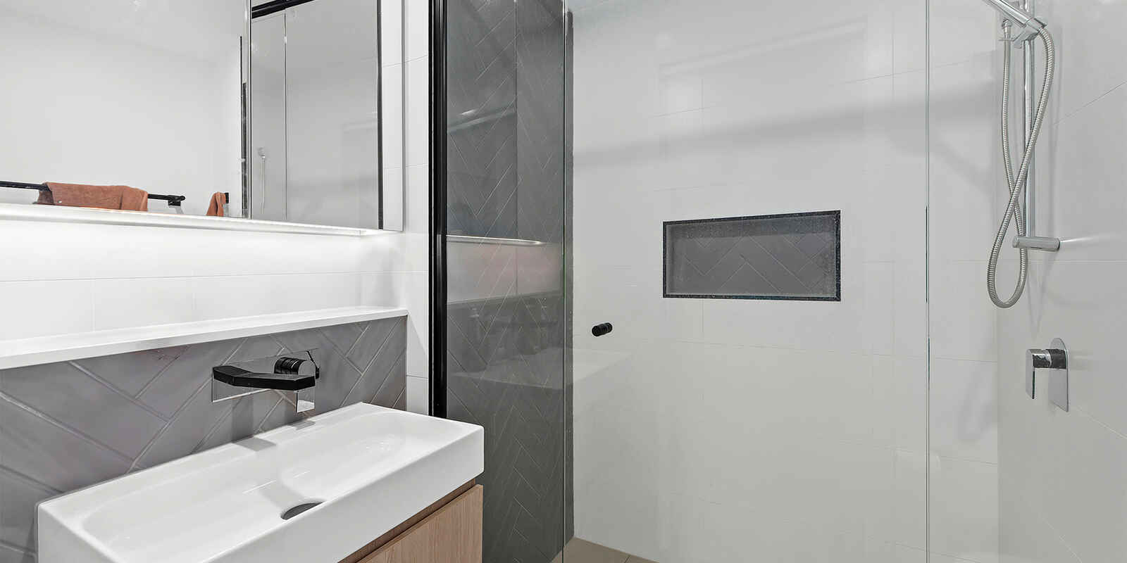 208/8 Zillah Street Stones Corner